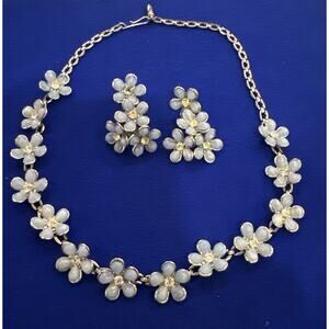 VINTAGE Set CORO Flower Rhinestone Necklace & Screw Back Earrings Feminine